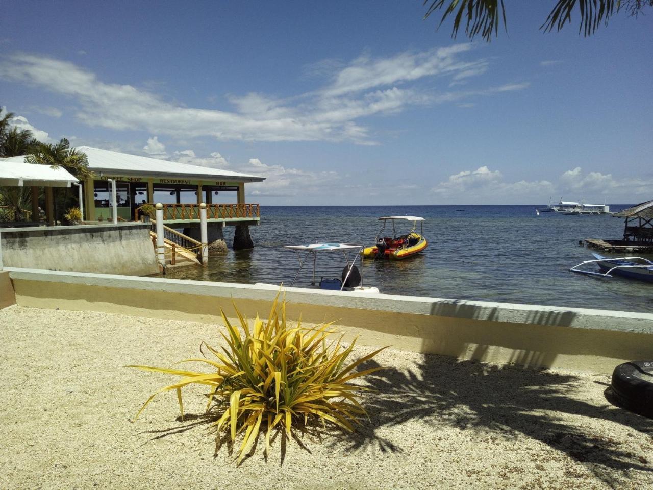 Ocean Bay Beach Resort Dalaguete Exteriör bild
